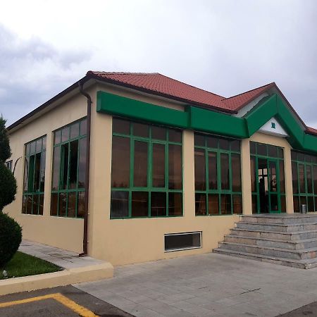 Azpetrol Hotel Gazax Qazax Ngoại thất bức ảnh