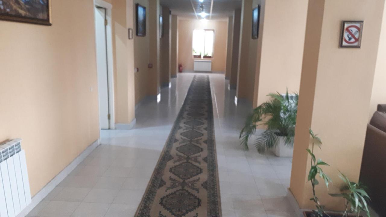 Azpetrol Hotel Gazax Qazax Ngoại thất bức ảnh